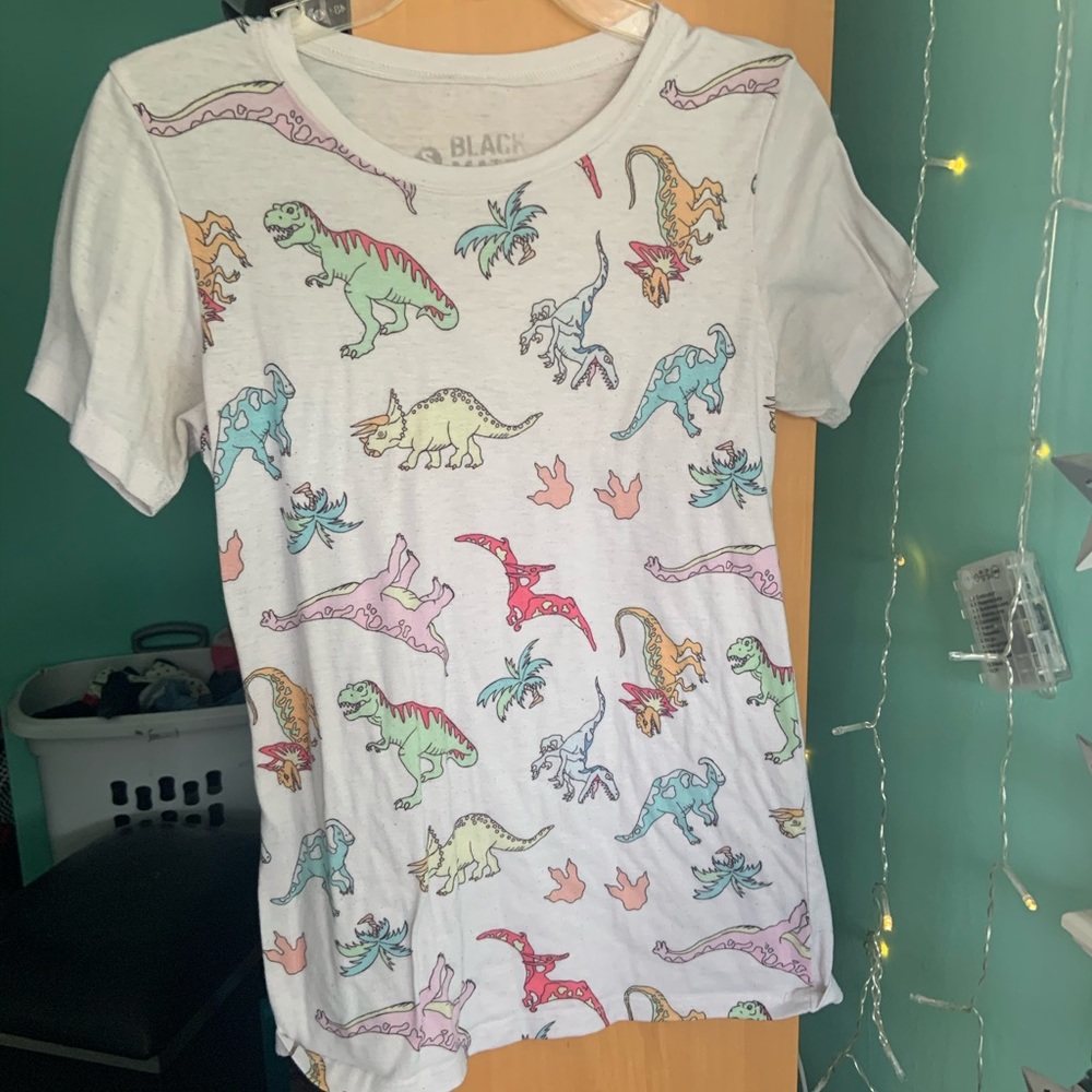 Dinosaur graphic tee